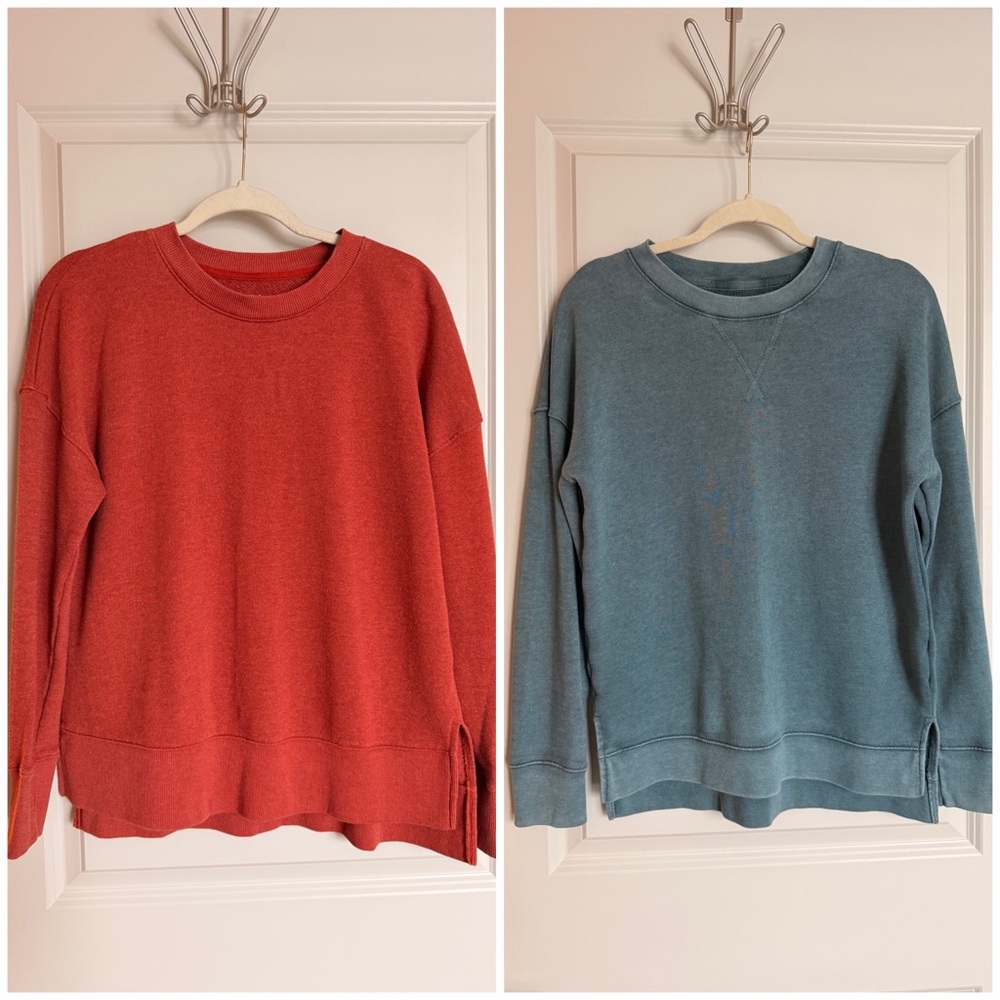 Time and Tru Women's Crew Neck Sweaters - Orange and Blue
